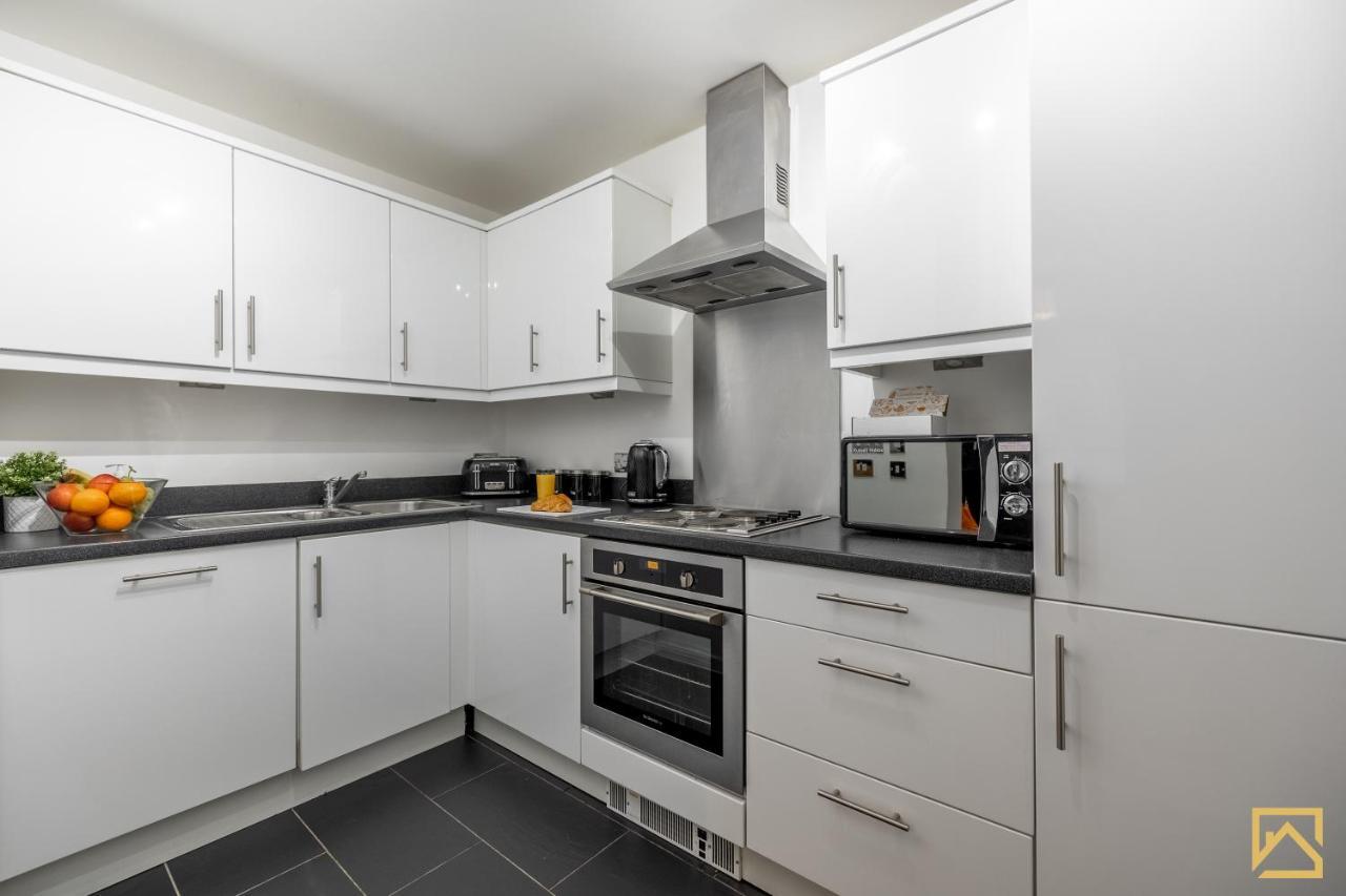 Modern 1 Bed In Central Mk, Free Parking, Smart Tv, Manhattan House By Valore Property Services Milton Keynes Dış mekan fotoğraf