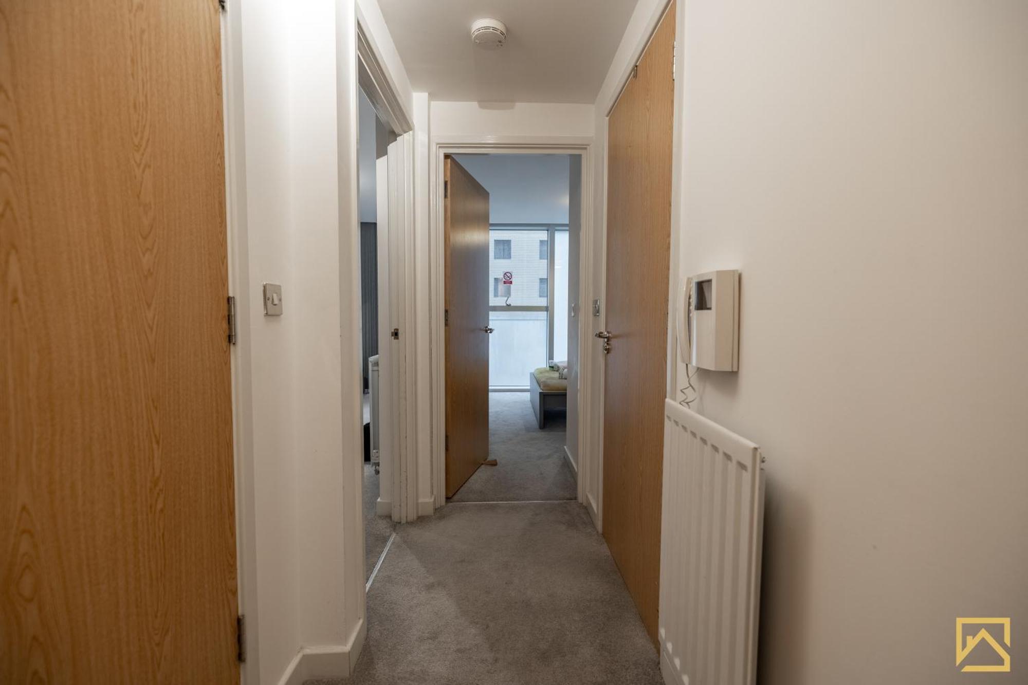 Modern 1 Bed In Central Mk, Free Parking, Smart Tv, Manhattan House By Valore Property Services Milton Keynes Dış mekan fotoğraf